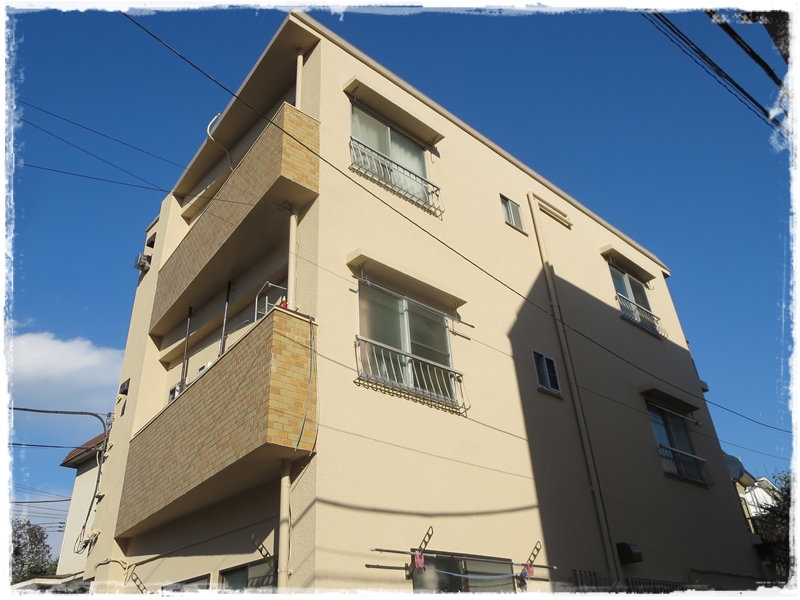 世田谷区の3階建てマンション外壁塗装工事ガイナで仕上げ