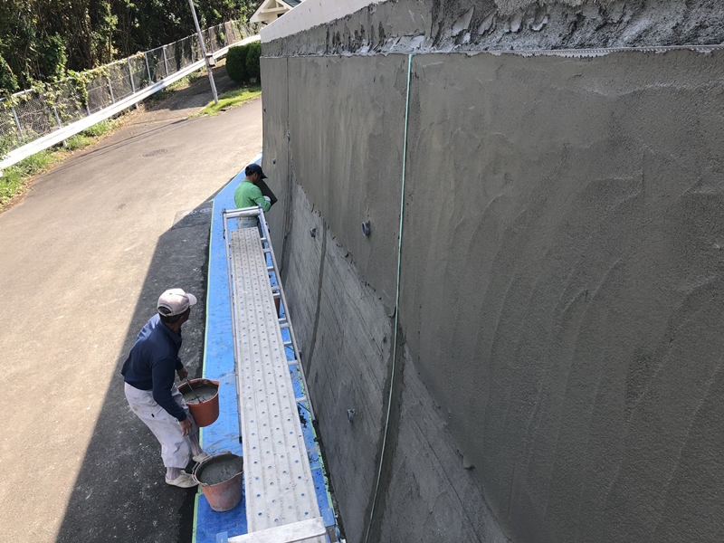 大谷石擁壁の改修工事（モルタル仕上げ）　横浜市緑区　モルタル重ね塗り