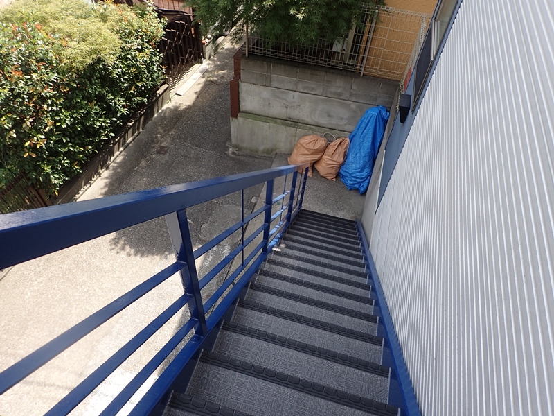 アパートの階段塗装とタキステップ長尺シート防水神奈川県横浜市南区　タキステップ張り替え