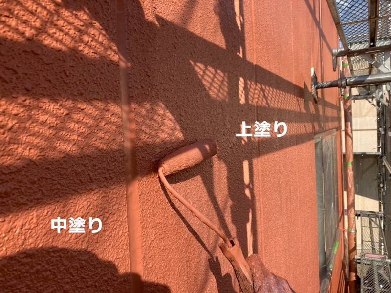 マンション外壁塗装と屋上防水工事　川崎市多摩区　中、上塗り