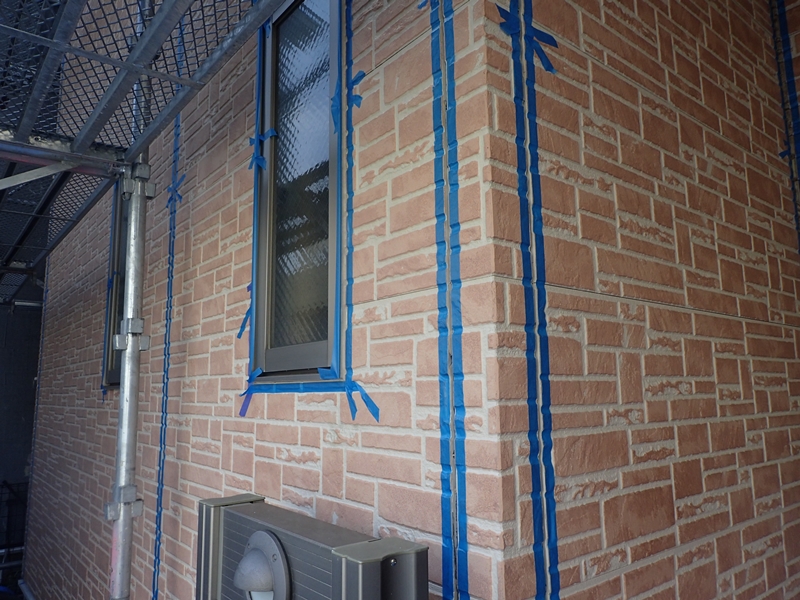 サイディング外壁塗装の2色仕上げ～川崎市麻生区　コーキング打ち替え工事