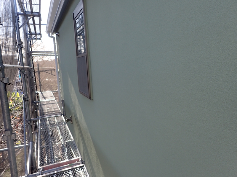 ジョリパット外壁塗装屋根の塗り替え　川崎市多摩区　中、上塗り