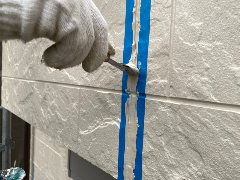 サイディング外壁塗装とスーパーガルテクト屋根工事神奈川県川崎市麻生区　コーキング打ち替え工事