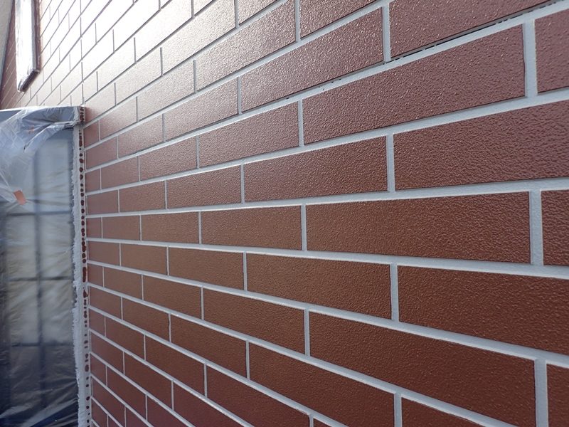 サイディング2色仕上げ外壁塗装神奈川県相模原市緑区　仕上げ塗り