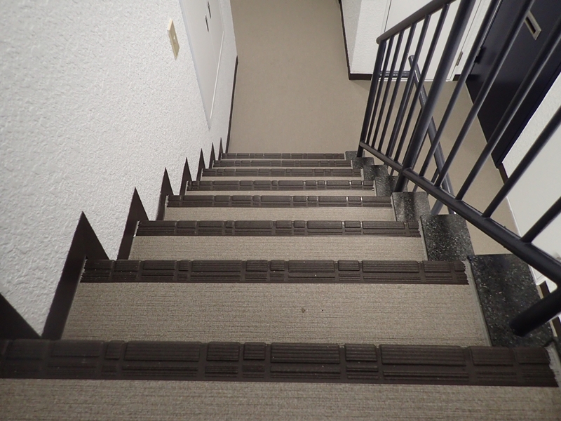 マンション廊下階段の改修工事　東京都新宿区　工事後