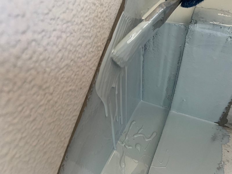 マンション階段廊下の防水工事と塗装工事　川崎市多摩区　ウレタン防水工事