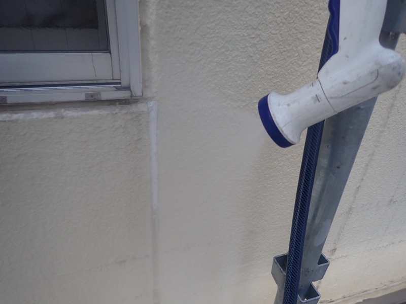 ALC壁面外壁塗装と防水工事神奈川県横浜市神奈川区　散水テスト