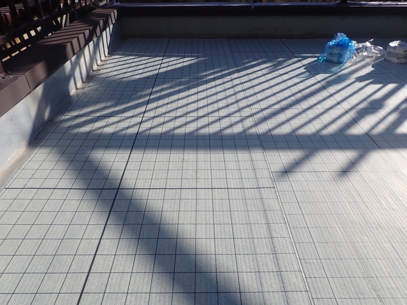 ALC壁面外壁塗装と防水工事神奈川県横浜市神奈川区　ウレタン防水工事