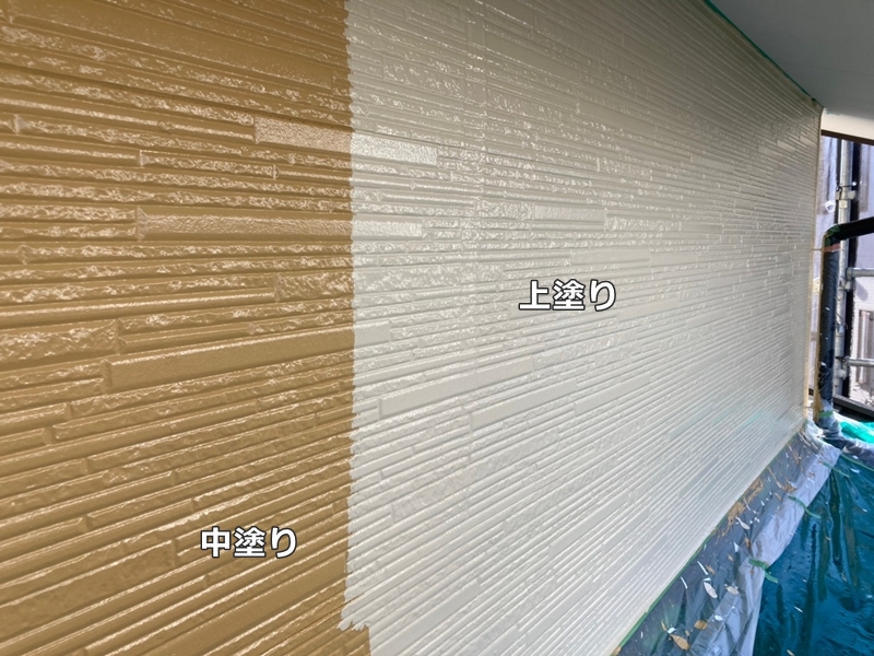 神奈川県川崎市麻生区サイディング外壁塗装　中、上塗り