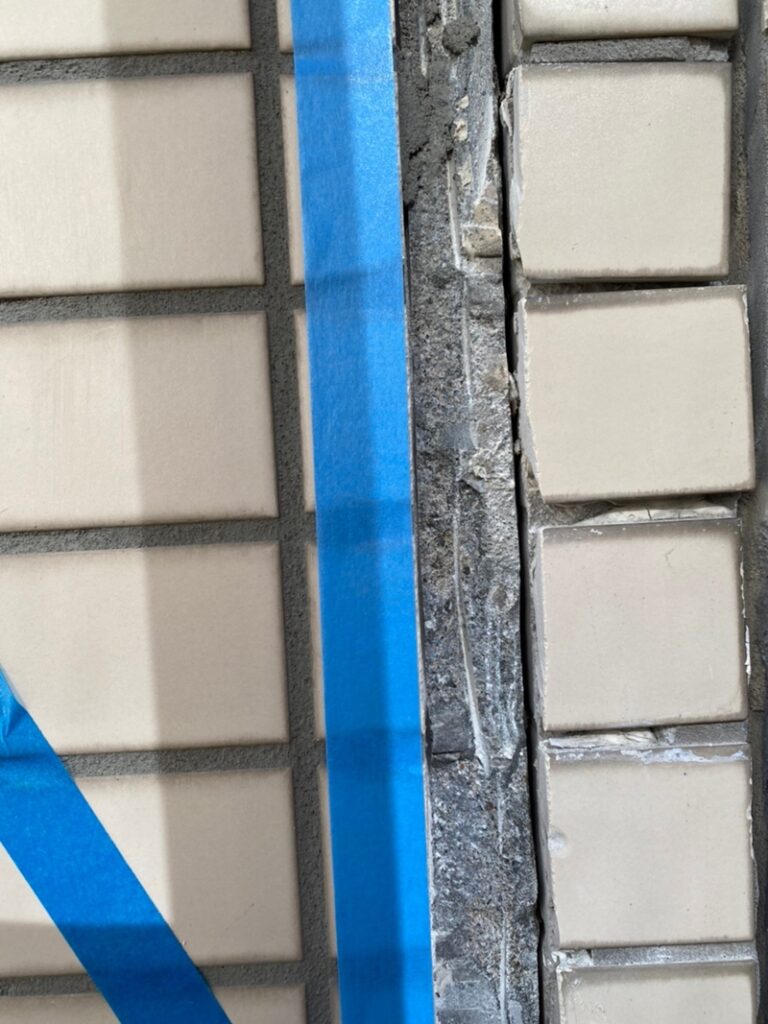 東京都板橋区マンション外壁改修工事　コーキング打ち替え工事