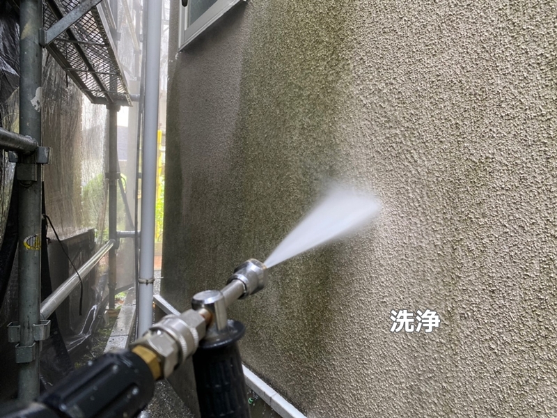 神奈川県川崎市多摩区　リシン外壁塗装と金属屋根工事　洗浄工事