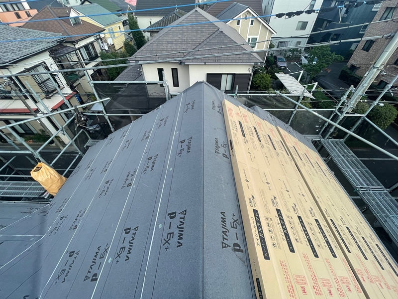 神奈川県大和市ジョリパット外壁塗装と金属屋根工事　屋根葺き替え工事