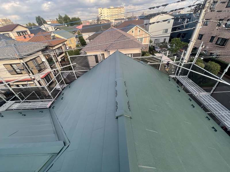 神奈川県大和市ジョリパット外壁塗装と金属屋根工事　屋根葺き替え工事