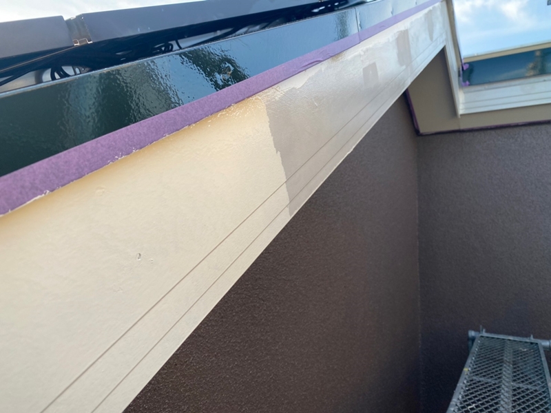 川崎市麻生区外壁屋根塗装工事　ダイナミックMUKIマイルド塗装　中、上塗り