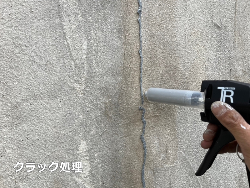 東京都世田谷区ジョリパット外壁塗装　クラック処理