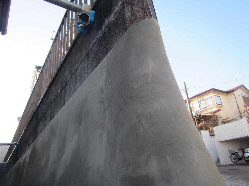 神奈川県横浜市港北区大谷石擁壁改修工事　左官工事完了