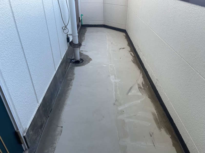 東京都足立区階段廊下防水工事　側溝ウレタン防水