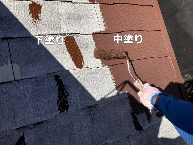ジョリパット外壁屋根塗装工事　埼玉県新座市　屋根下塗り中塗り