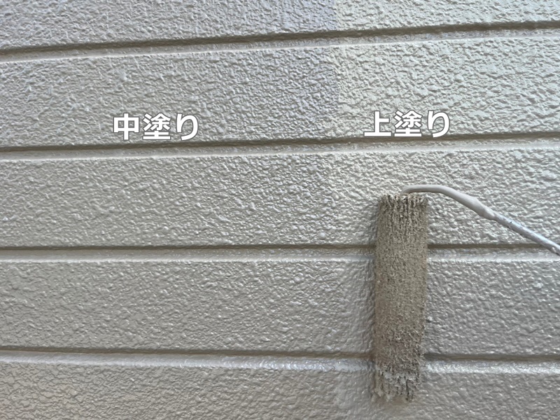 アパート外壁塗装工事　東京都小平市　中、上塗り
