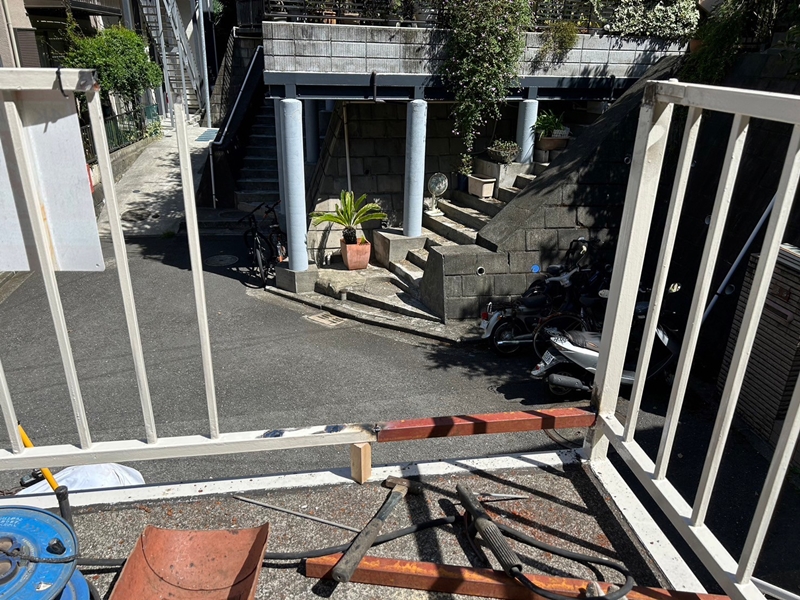 鉄階段修理　横浜市アパート修繕工事