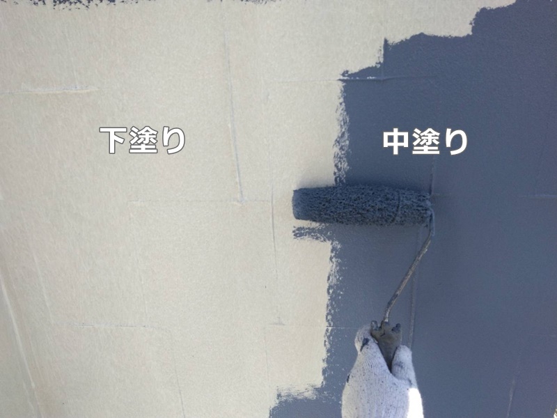 ジョリパット外壁塗装工事　川崎市多摩区　下塗り、中塗り