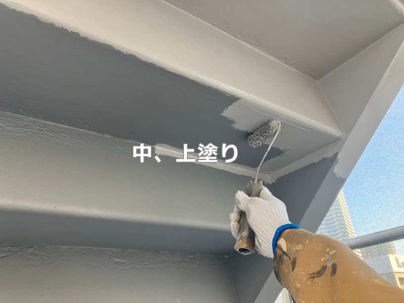 ビル非常階段改修工事　横浜市神奈川区　階段廻り塗装