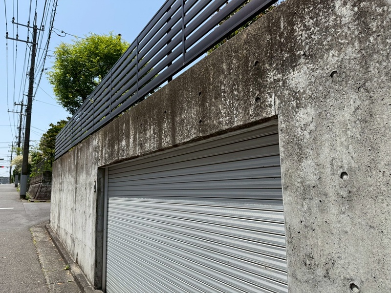 川崎市麻生区住宅 車庫擁壁コンクリート打放し塗装工事 工事前