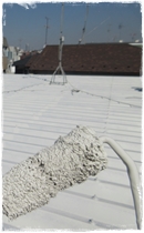 横浜市アパートの屋根塗り替え工事　折半鋼板屋根塗装