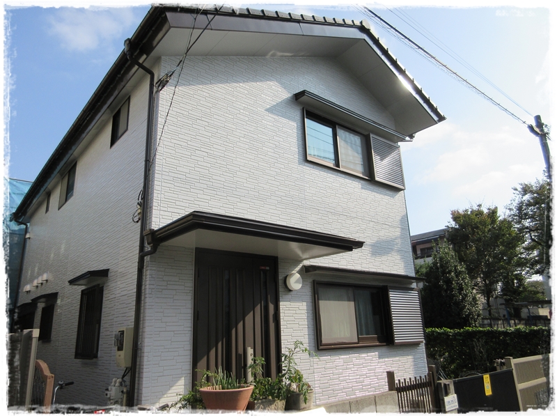 東京都調布市住宅　サイディング外壁塗装を2色仕上げ