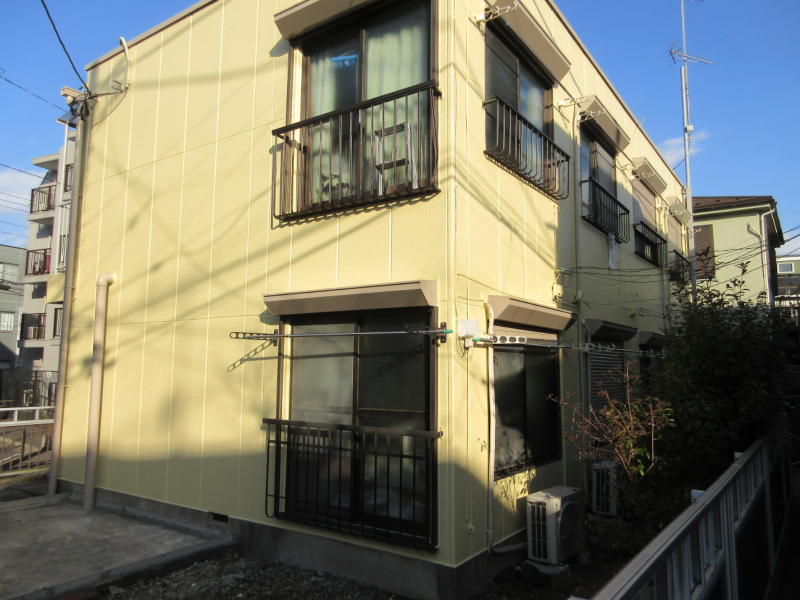 アパート塗り替え　サイディング外壁と屋根の塗装