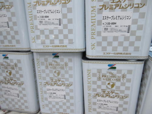アパート塗り替え時に使用したプレミアムシリコン